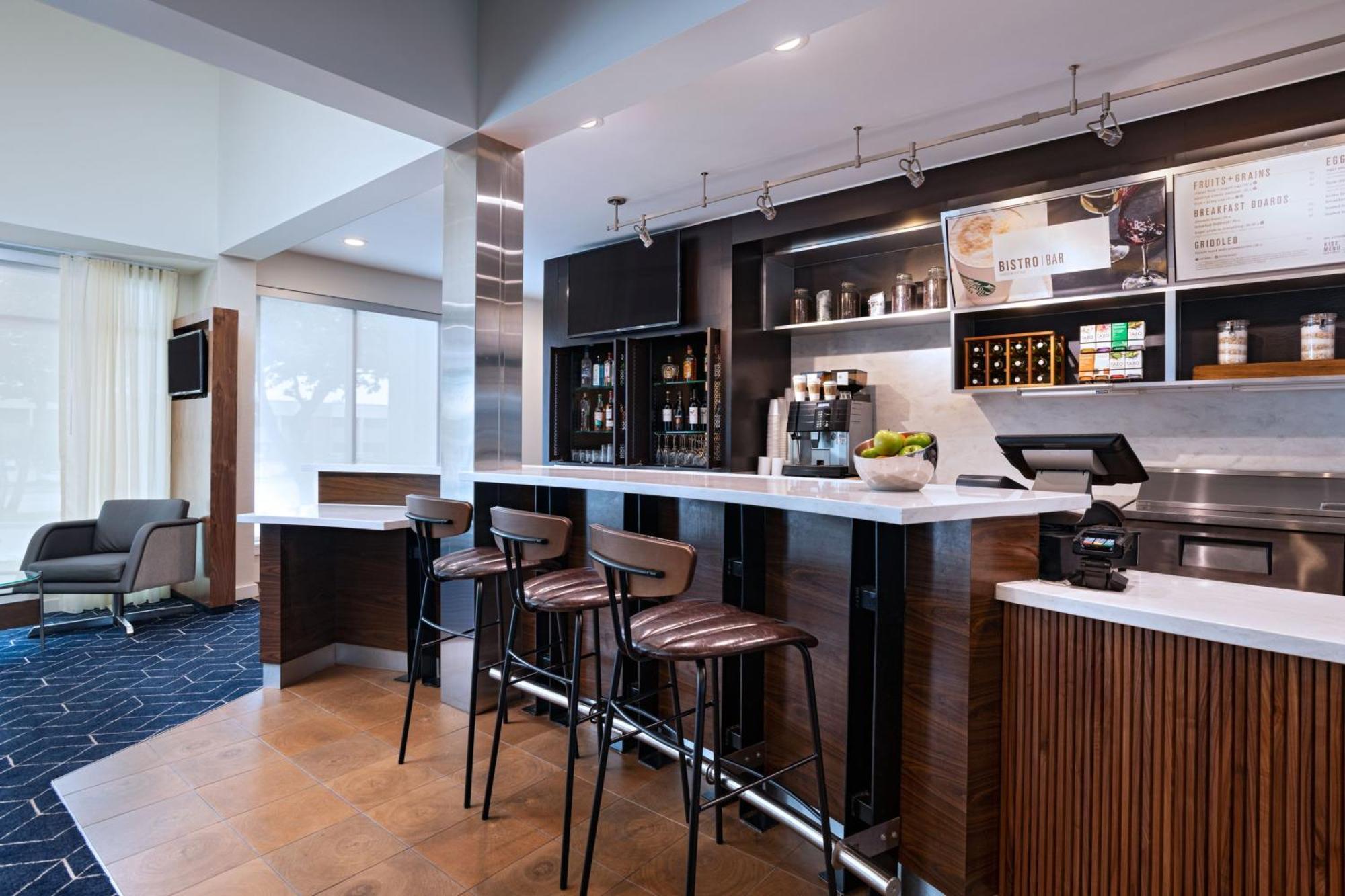 Courtyard By Marriott Dallas Richardson At Spring Valley Exterior foto
