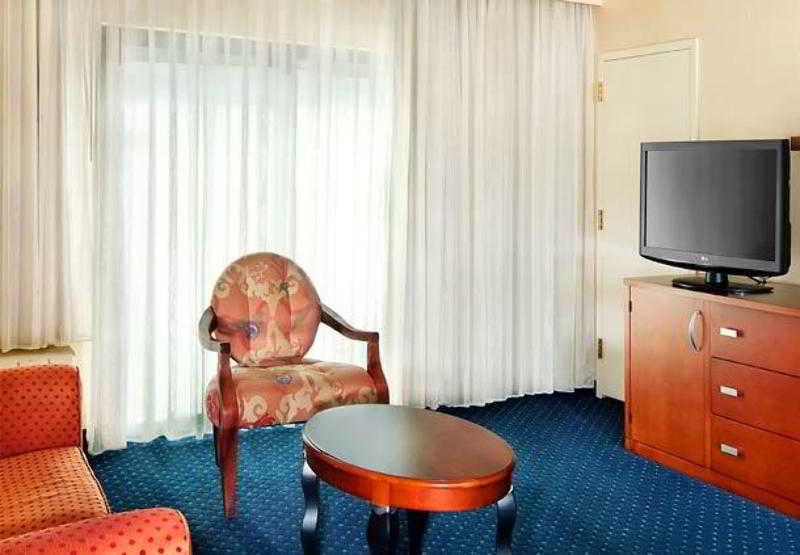 Courtyard By Marriott Dallas Richardson At Spring Valley Habitación foto