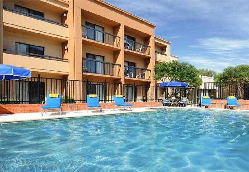 Courtyard By Marriott Dallas Richardson At Spring Valley Exterior foto